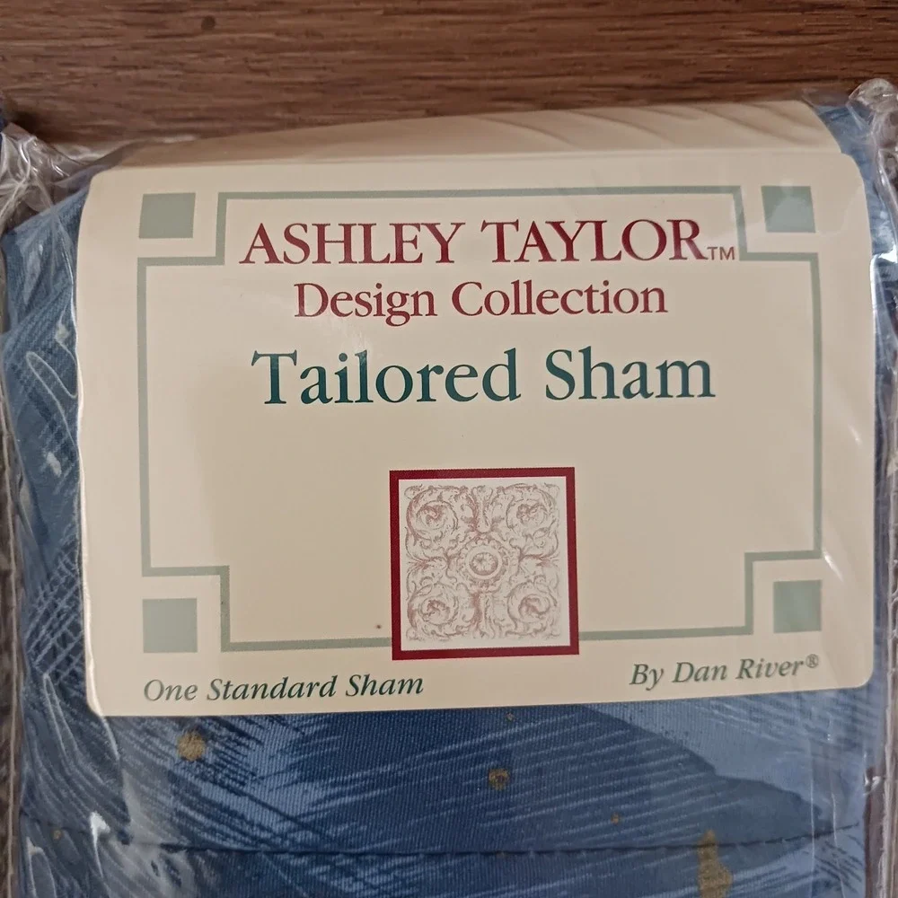 2 Vintage Ashley‎ Taylor Blue Gold Galaxy Navy Pillow Shams 20 x 26 New
